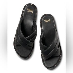 Dovetail Crisscross Slide Sandal in Eggshell